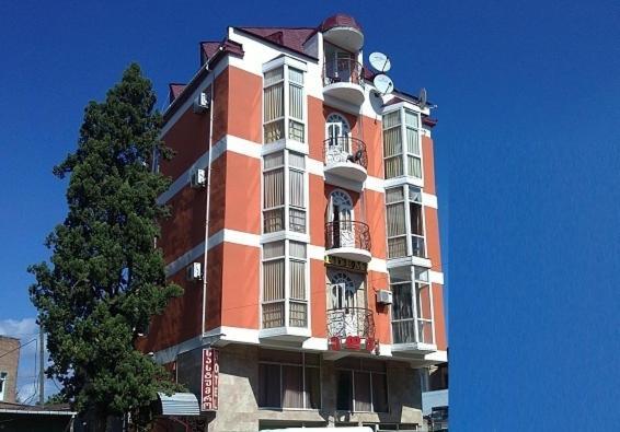 Edemi Hotel Kutaisi Exterior photo