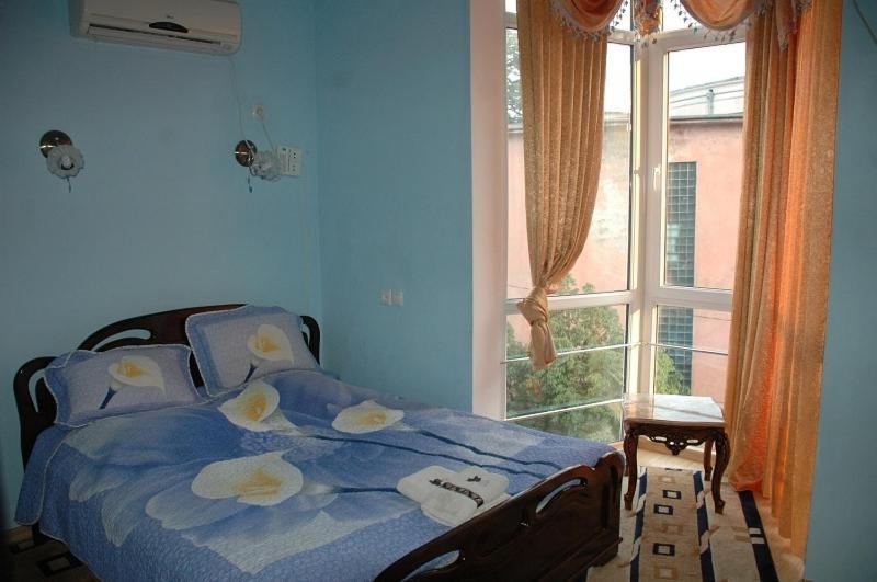 Edemi Hotel Kutaisi Room photo