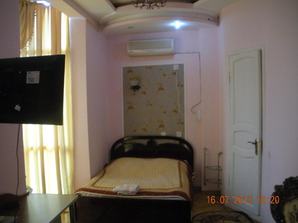 Edemi Hotel Kutaisi Room photo