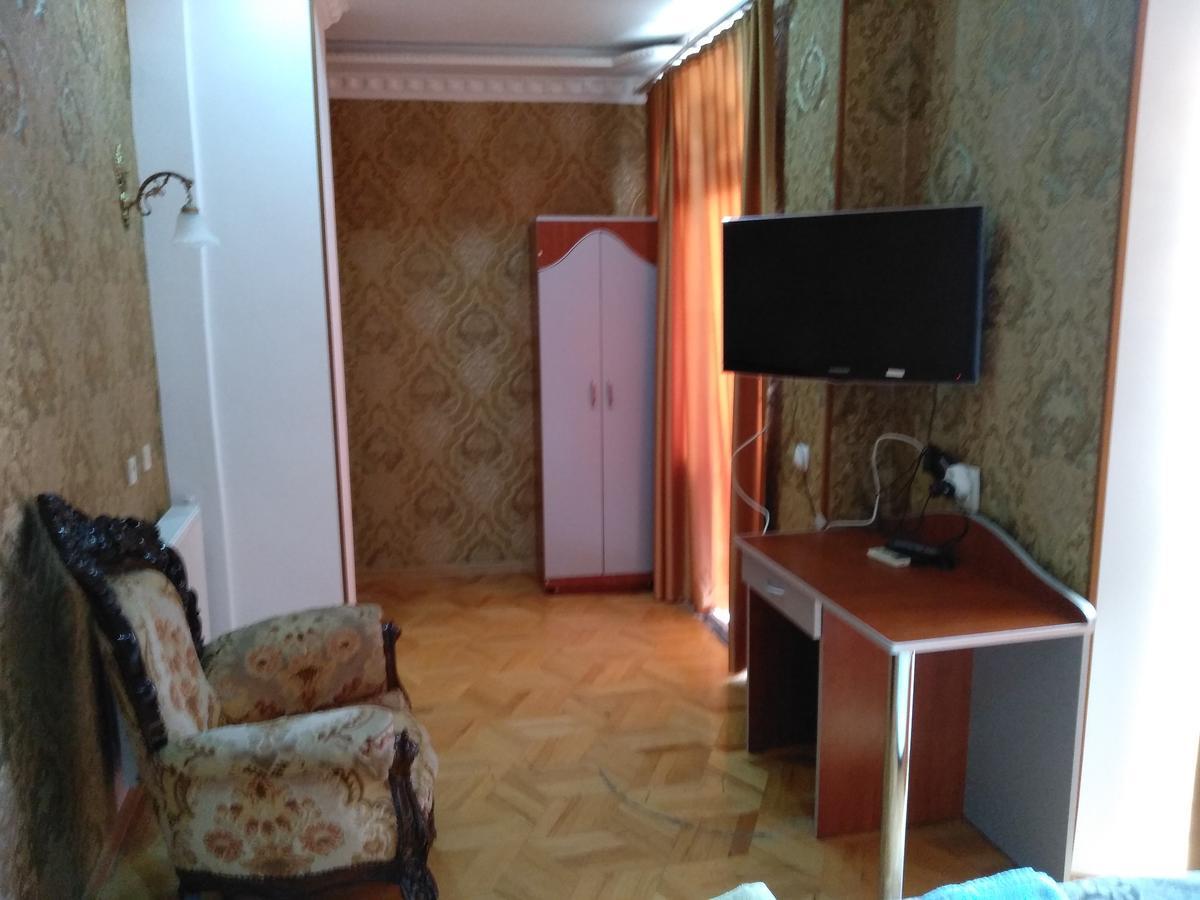 Edemi Hotel Kutaisi Exterior photo